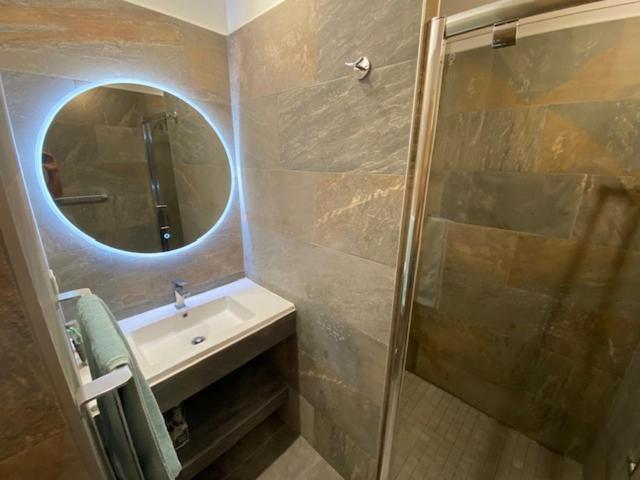 Villas Valinco San Martinu Corse Du Sud - Vue Et Proche Mer - Piscines-7 Chambres 奥尔梅托 外观 照片